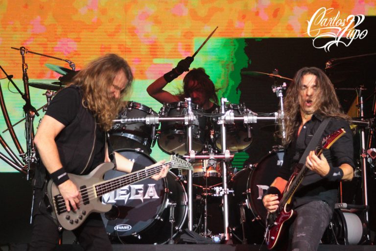  ARQUIVO - O baixista David Ellefson, o baterista Dirk Verbeuren, e o guitarrista Kiko Loureiro, do Megadeth, se apresentam no Espaço das Américas, em São Paulo, em 31 de Outubro de 2017. O show faz parte da turnê 