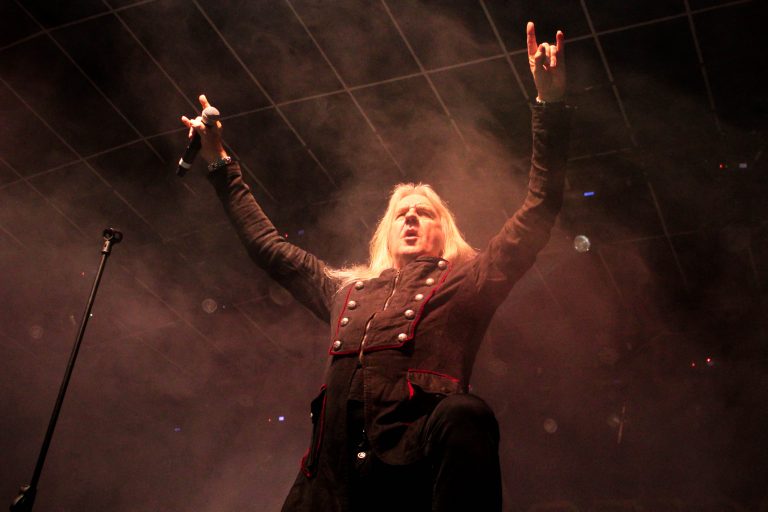 Saxon: Biff Byford promete grandes sucessos e músicas novas na próxima turnê pela América Latina