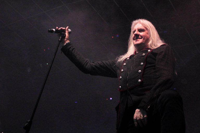 Saxon: “Denim and Leather”, biografia já está disponível pela Estética Torta