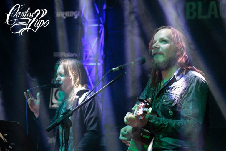 A proximidade com o público marcou o show das lendas do power metal finlandês A proximidade com o público marcou o show das lendas do power metal finlandês