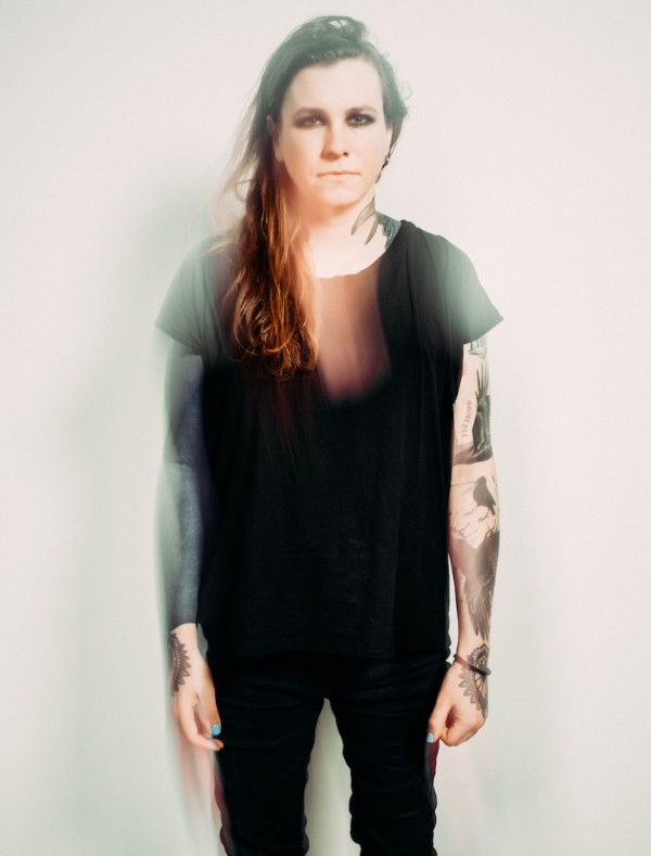 Banda norte-americana de punk rock liderada pela ativista Laura Jane Grace  vem para shows e lançamento de livro