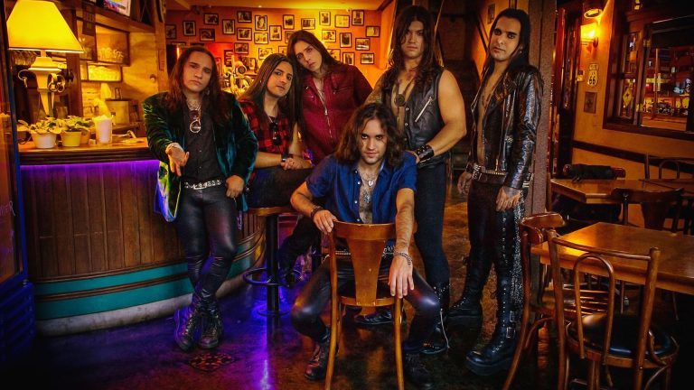 Wolfpire: suspense e sensualidade no clipe de ‘Scene Queen’