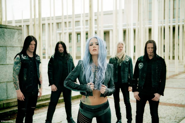 Arch Enemy convoca fãs brasileiros para os shows da Liberation Tour Fest 2018