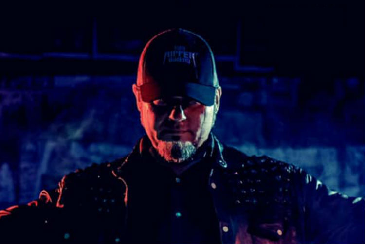 Tim Ripper Owens convida fãs para apresentação em São Paulo