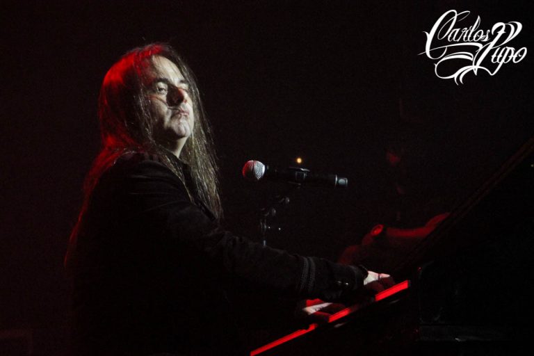 O vocalista Andre Matos, se apresenta durante o Free Pass Metal Festival III, no Espaço das Américas, em São Paulo, na noite de domingo, 02 de Junho de 2019.