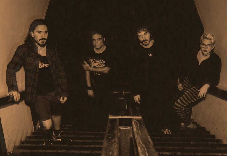 My Layne mostra o quarteto ainda mais afinado numa sonoridade única com melodias densas My Layne mostra o quarteto ainda mais afinado numa sonoridade única com melodias densas