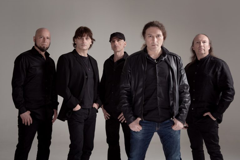 O grupo Turilli/Lione Rhapsody lança lyric video do novo single D.N.A.