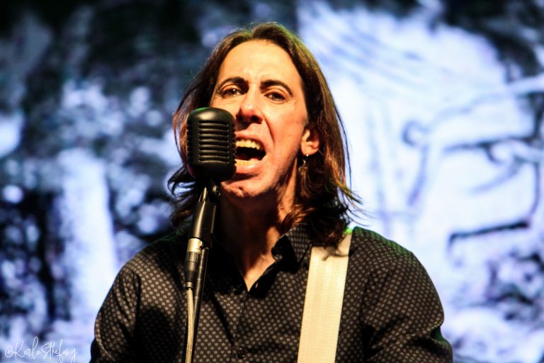 Guto Diaz, baixista e vocalista da banda The Secret Society, que abriu os shows no Horror Expo 2019 Guto Diaz, baixista e vocalista da banda The Secret Society, que abriu os shows no Horror Expo 2019