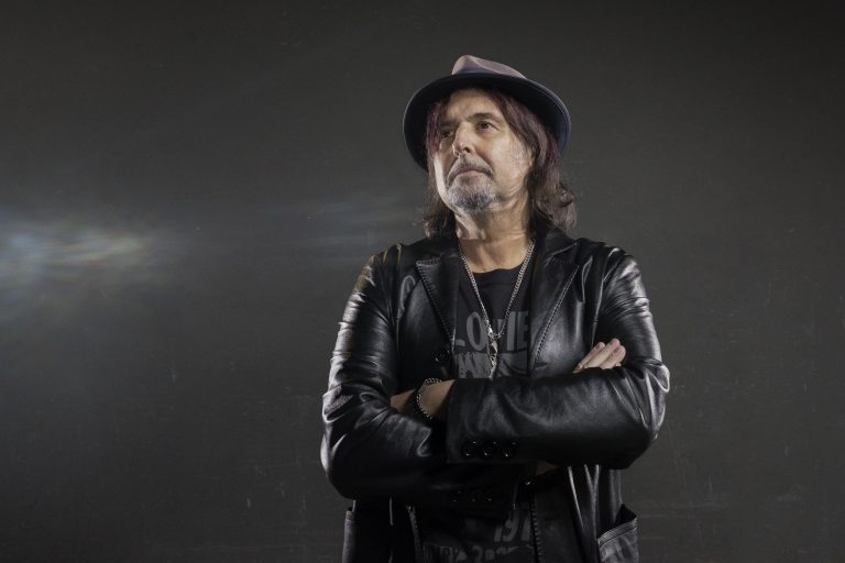 Phil Campbell lança nova música com participação de Rob Halford