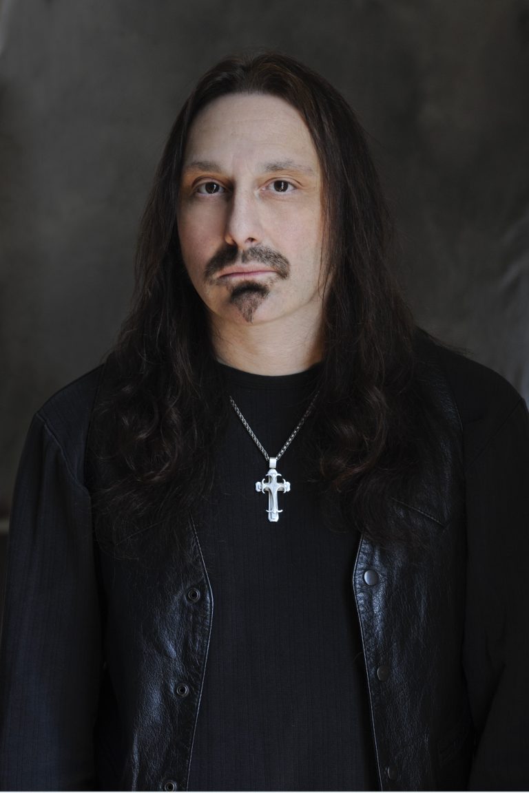 Michael Lepond falou com o site Headbangers News sobre a volta do Symphony X aos palcos e sobre os shows no Brasil