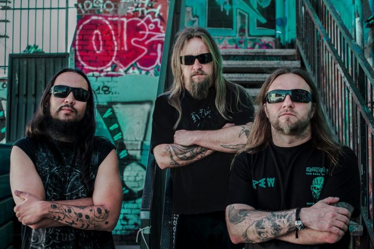 Música, lançada pela Canil Records, é um esquenta para a apresentação do trio thrash metal no Rock in Rio e na abertura para o Slayer, em São Paulo