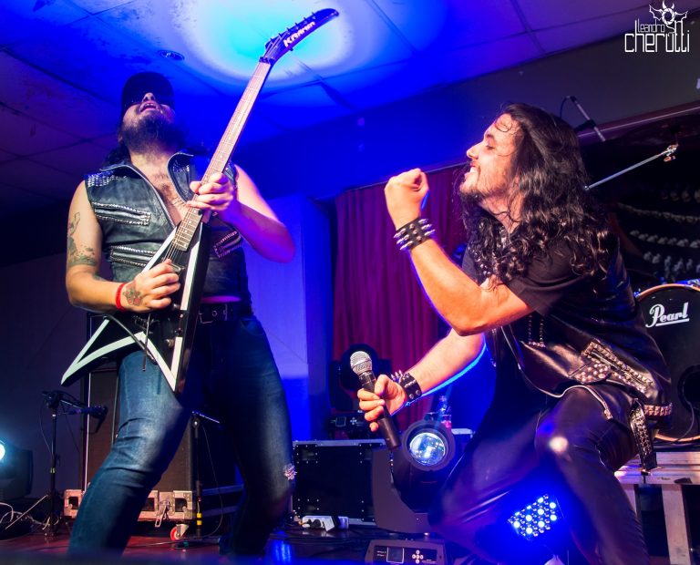 O vocalista Pedro Zuppo e o guitarrista Rafael Romanelli, da banda Living Metal