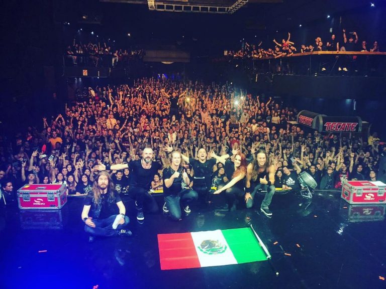 Banda celebra show em Monterrey no México. O grupo desembarca neste final de semana para shows apenas em São Paulo e Rio de Janeiro Banda celebra show em Monterrey no México. O grupo desembarca neste final de semana para shows apenas em São Paulo e Rio de Janeiro