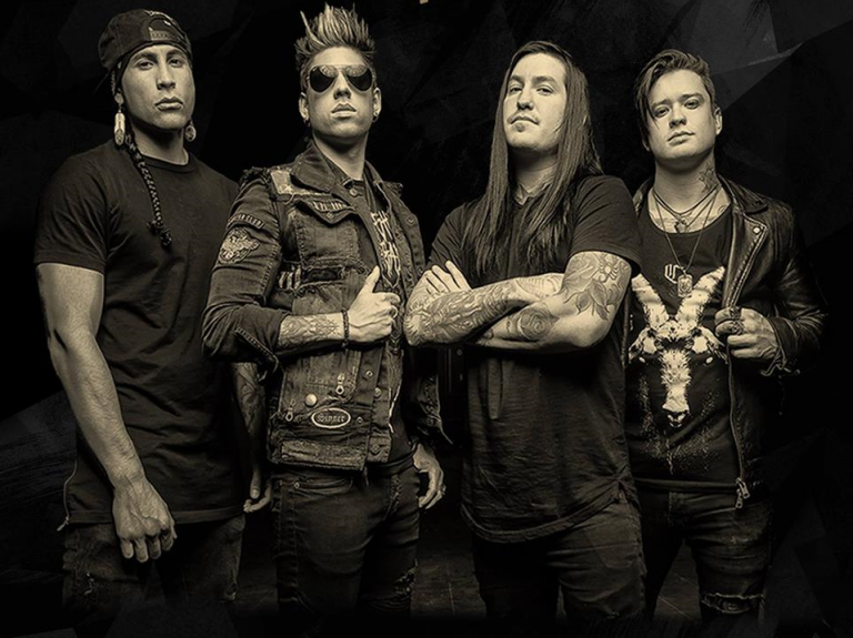 A banda norte-americana Escape the Fate toca amanhã em São Paulo