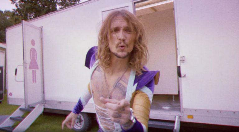 The Darkness lança vídeo para ‘How Can I Lose Your Love’