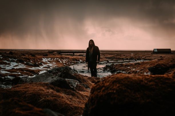 Grutle Kjellson divulga fotos das filmagens feitas pelo Enslaved na Islândia