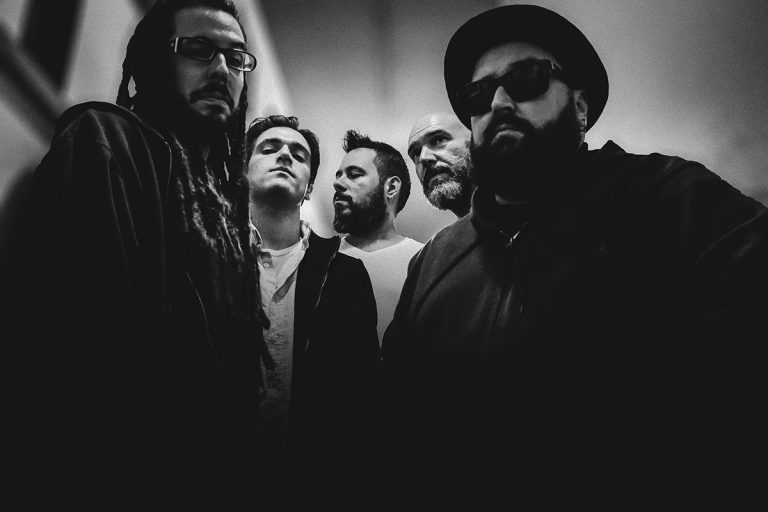 A banda portuguesa Vëlla lança seu disco de estreia pela Raising Legends Records