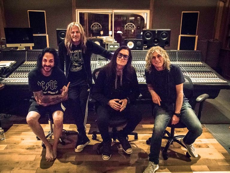 The Dead Daisies lança seu álbum de estreia ‘Holy Ground’