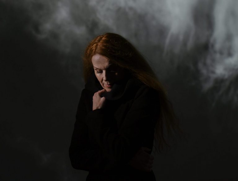Kari Rueslåtten lança o novo single ‘Blind’