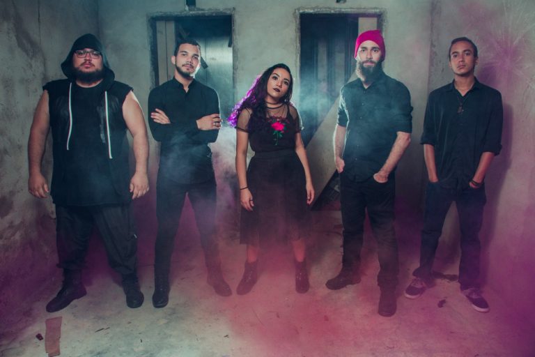 Flowers To The Ground adia lançamento do álbum de estreia devido a pandemia do COVID19