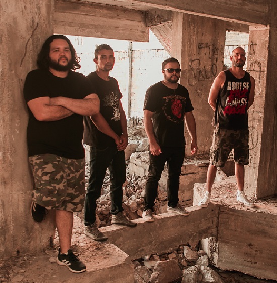 BROKEN & BONED: confira vídeos lançados pela banda