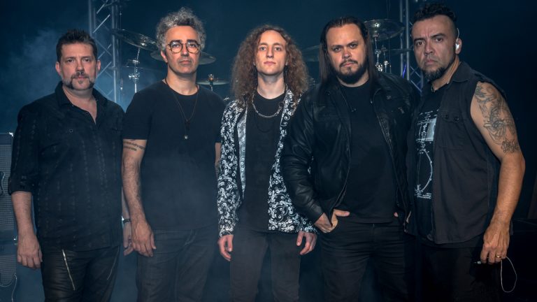 Lufeh apresenta álbum de estreia ‘Luggage Falling Down’