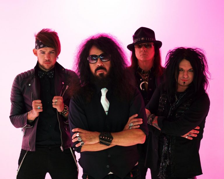 Quiet Riot relança álbum “Rehab: Relapsed & Remastered” com faixa inédita