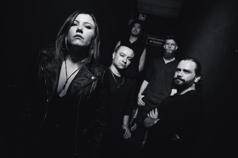 Sacrificed: Live neste domingo com a vocalista/soprano Chiara Malvestiti, do Therion