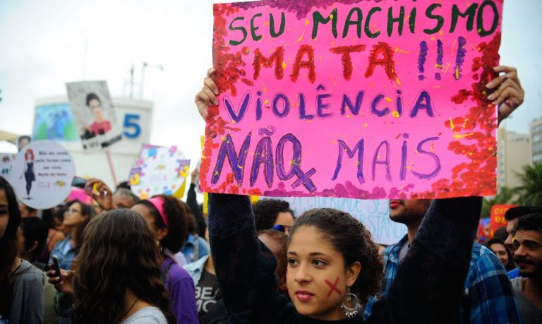 Powerline promove debate sobre feminismo e livro Garotas à Frente