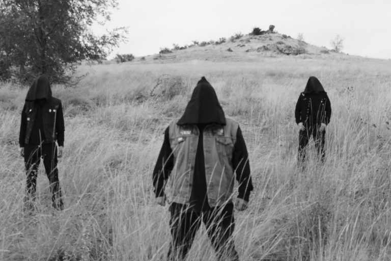 Weald and Woe: Guitarrista do By Fire and Sword lança álbum de seu projeto Black Metal