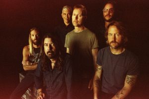 Foo Fighters lança novo single, “Shame Shame”