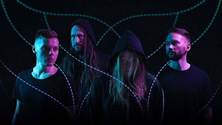 Khroma mostra metal moderno no novo single ‘Slaves’