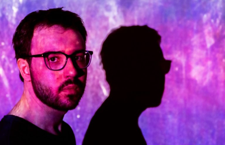 Ameslari lança single “The Midnight People”