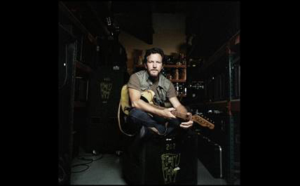 Eddie Vedder apresenta “Brother The Cloud”, mais uma faixa do novo álbum