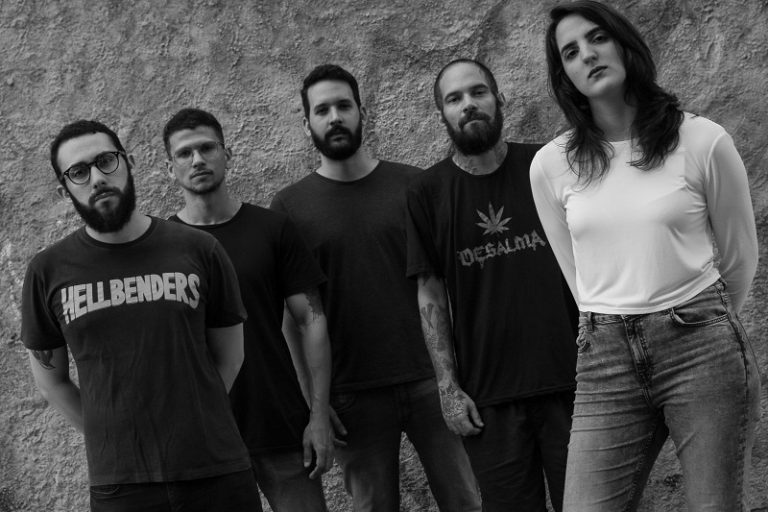 Com o peso e distorção do stoner/hard rock, Surt lança novo single “Insecure”