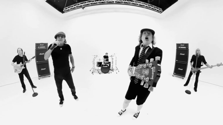 AC/DC lança clipe de “Through The Mists Of Time”