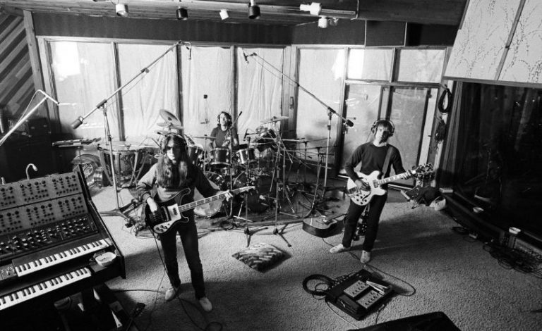 Rush durante as sessões de gravação de Permanent Waves