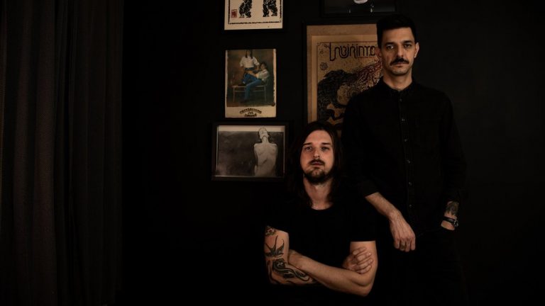 Cosmo Room vai do stoner ao disco em ‘Sexy Swing’