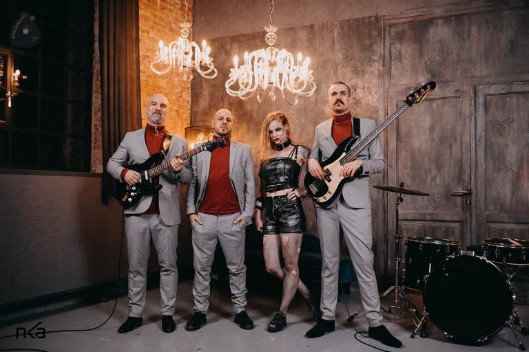 The Hellfreaks, sensação do punk metal europeu, lança clipe de Tabby