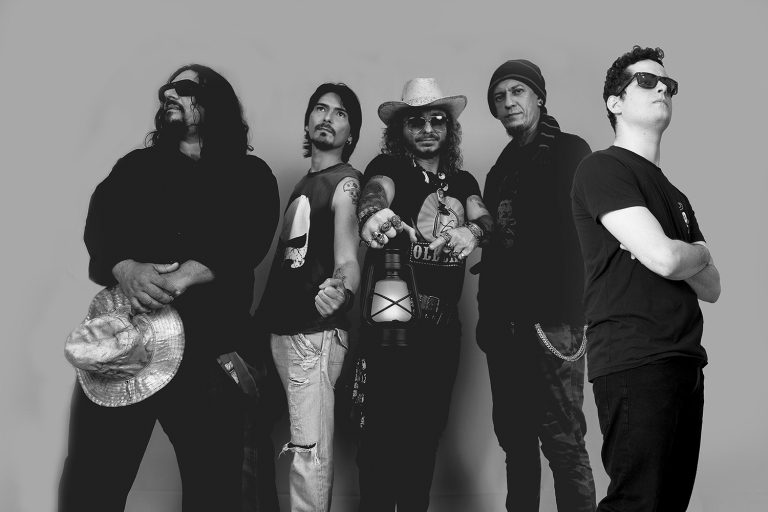 Old Lamp lança disco impactante que resgata as raízes do hard rock
