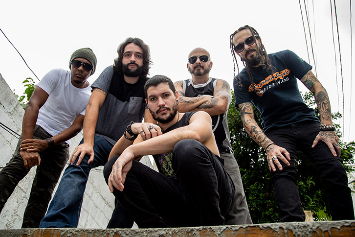 Hard Point aborda a dependência tecnológica no lançamento do single “God Talking”