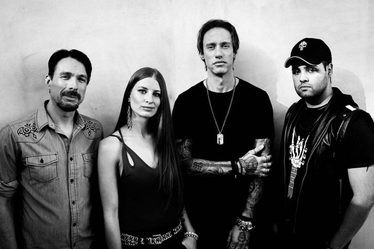 Velvet Chains prepara single de estreia e propõe expansão da nova geração do rock americano