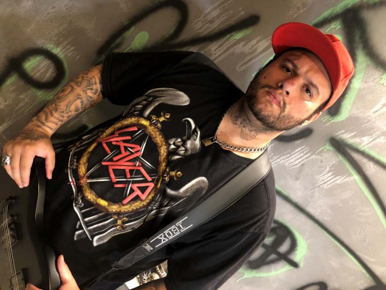 Rafael Zacky lança novo videoclipe; assista ‘What’s Punk’