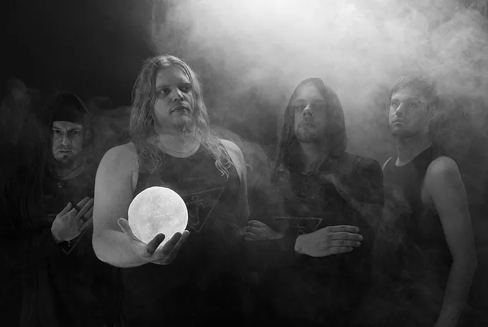 Shrines of Dying Light lança o vídeo ‘Saddest Man’