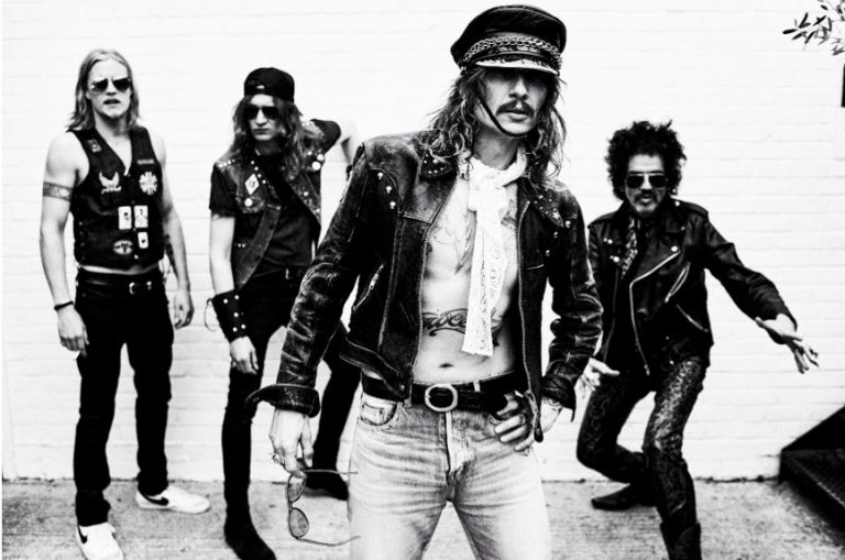 The Darkness lança novo single ‘Jussy’s Girl’
