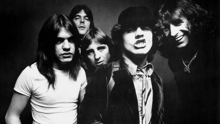 Memory Remains: AC/DC – 44 anos de “Powerage” e a estreia de Cliff Williams