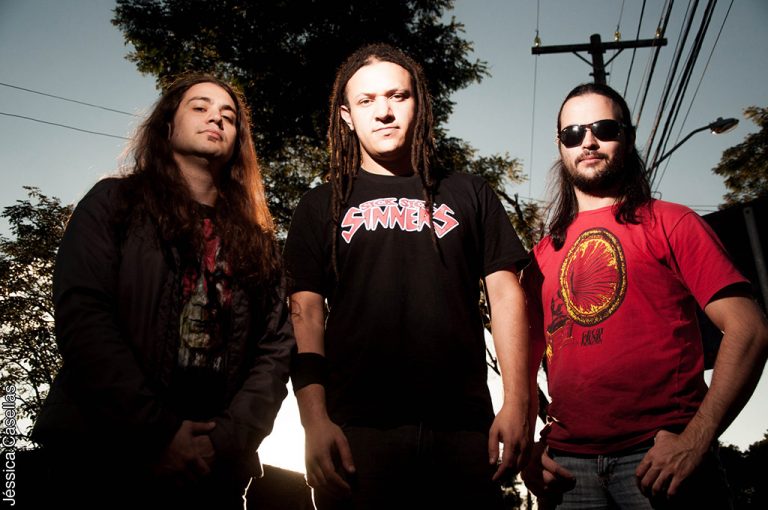 Banda clássica do thrash metal curitibano disponibiliza catálogo online