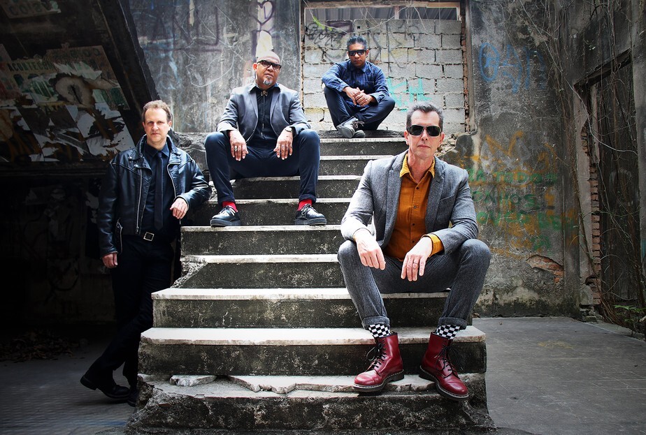 Plebe Rude lança o álbum Evolução Vol. II: “a nossa passagem pelo universo é um grão de areia”