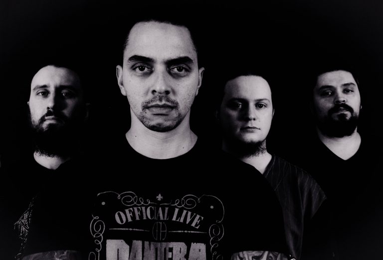 The Risen Dread: Ouça os singles de ‘White Night’, ‘Silent Disease’ e ‘Sound Of The Unknown’