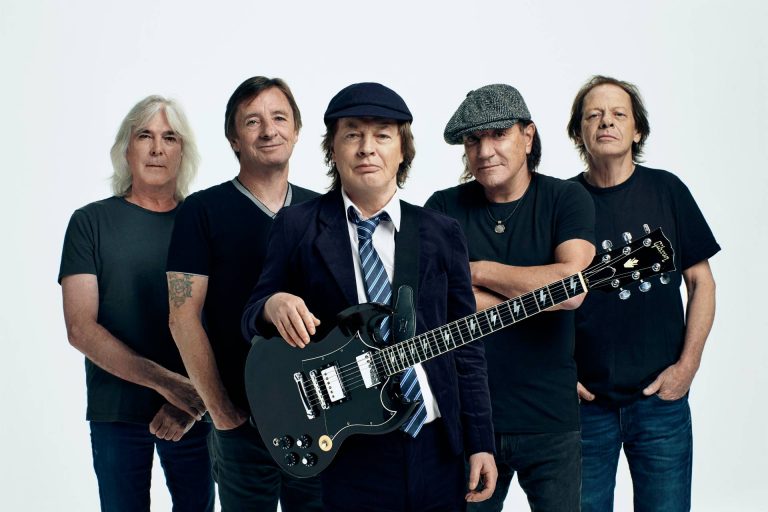 Memory Remains: AC/DC – 39 anos de “Flick on the Switch” mantendo a veia Hard Rock